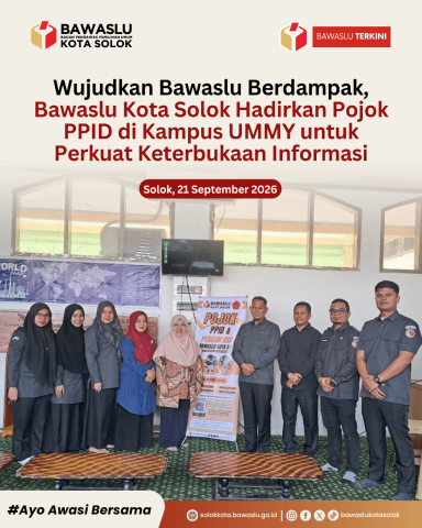 Foto Bersama Bawaslu Kota Solok dan Pihak UMMY Solok di Perpustakaan Kampus dalam Peluncuran Pojok PPID dan Pengawasan, 21/09/26