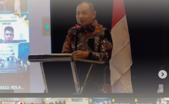 Pegawai Pemerintah dengan Perjanjian Kerja (PPPK) Bawaslu Kota Solok mengikuti kegiatan Kick Off Orientasi PPPK Bawaslu Tahun 2025 yang diselenggarakan secara daring oleh Bawaslu Republik Indonesia, Kamis (21/8/2025).