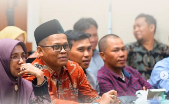 Bawaslu Kota Solok menegaskan komitmennya untuk memperkuat pengawasan terhadap Coklit Terbatas (Coktas) dan Pemutakhiran Data Pemilih Berkelanjutan (PDPB) sesuai dengan arahan Ketua Bawaslu Republik Indonesia, Rahmat Bagja pada Sabtu, 20 September 2025, di Ruang Sidang Bawaslu Sumbar.