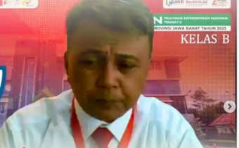 Bawaslu Kota Solok melalui Divisi Penanganan Pelanggaran dan Penyelesaian Sengketa (PPPS) mengikuti Sosialisasi Fitur Informasi Penelusuran Permohonan Penyelesaian Sengketa pada Aplikasi Sistem Informasi Penyelesaian Sengketa (SIPS) yang digelar secara daring melalui Zoom Meeting pada Senin, 17 November 2025.