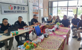 Dalam rangka meningkatkan tertib administrasi dan akuntabilitas pengelolaan keuangan, Bawaslu Kota Solok melaksanakan Rapat Dalam Kantor (RDK) terkait Pengelolaan Administrasi Keuangan Bawaslu Kota Solok, Selasa (16/12/2025), bertempat di Kantor Bawaslu Kota Solok.