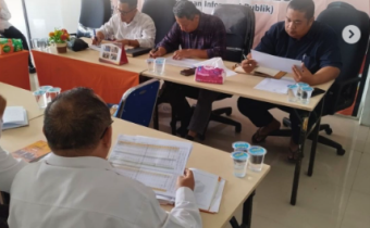 Bawaslu Kota Solok melaksanakan rapat pleno rutin yang digelar setiap hari Rabu, pada Rabu (17/12/2025), bertempat di Kantor Bawaslu Kota Solok.