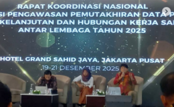 Bawaslu Kota Solok turut berpartisipasi dalam Rapat Koordinasi Nasional (Rakornas) Evaluasi Pengawasan Pemutakhiran Data Pemilih Berkelanjutan (PDPB) dan Hubungan Kerja Sama Antar Lembaga Tahun 2025 yang diselenggarakan oleh Bawaslu Republik Indonesia. Kegiatan tersebut berlangsung selama tiga hari, mulai 19 hingga 21 Desember 2025, bertempat di Hotel Grand Sahid Jaya, Jakarta Pusat.
