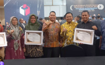 Anggota Bawaslu Kota Solok, Ilham Eka Putra, menghadiri malam puncak "Anugerah Kehumasan Bawaslu RI Tahun 2025" yang digelar di Jakarta pada Sabtu malam (20/12/2025).