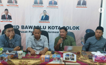 Bawaslu Kota Solok melaksanakan Rapat Dalam Kantor (RDK) Rekonsiliasi dan Validasi Data Laporan Harta Kekayaan Aparatur Negara (LHKAN) pada Rabu, 17 Desember 2025, bertempat di Kantor Bawaslu Kota Solok.