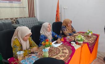 Nusmishbah (Koordinator Sekretariat Bawaslu Kota Solok) beserta jajaran sekretariat mengikuti Klinik Jabatan Fungsional (Klinik JF) Volume 4 Kamis (23/7/2026).