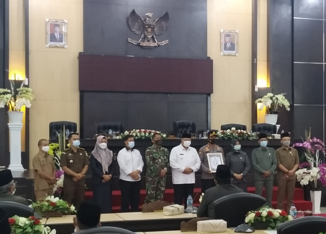 Bawaslu Kota Solok Hadiri Rapat Paripurna Penyampaian Rekomendasi DPRD terhadap LKPJ Walikota Solok