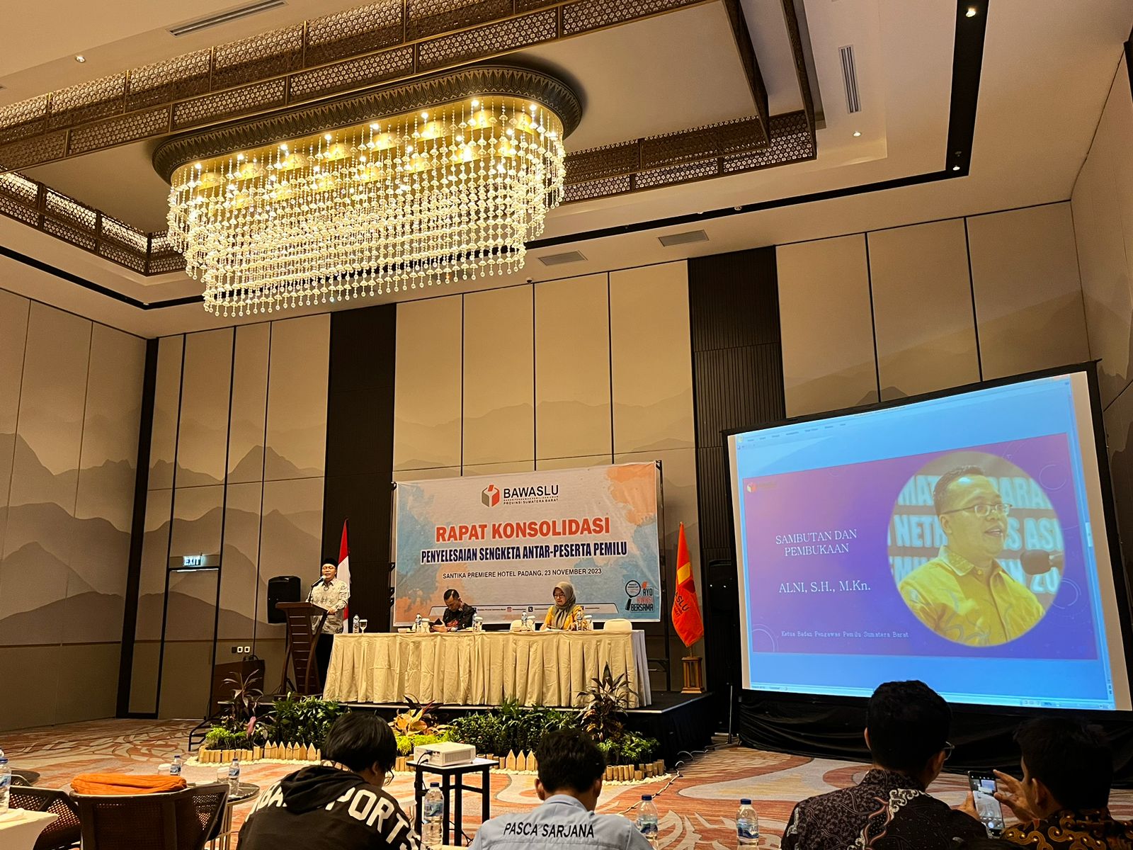 Rapat konsolidasi penyelesaian sengketa antar-peserta Pemilu