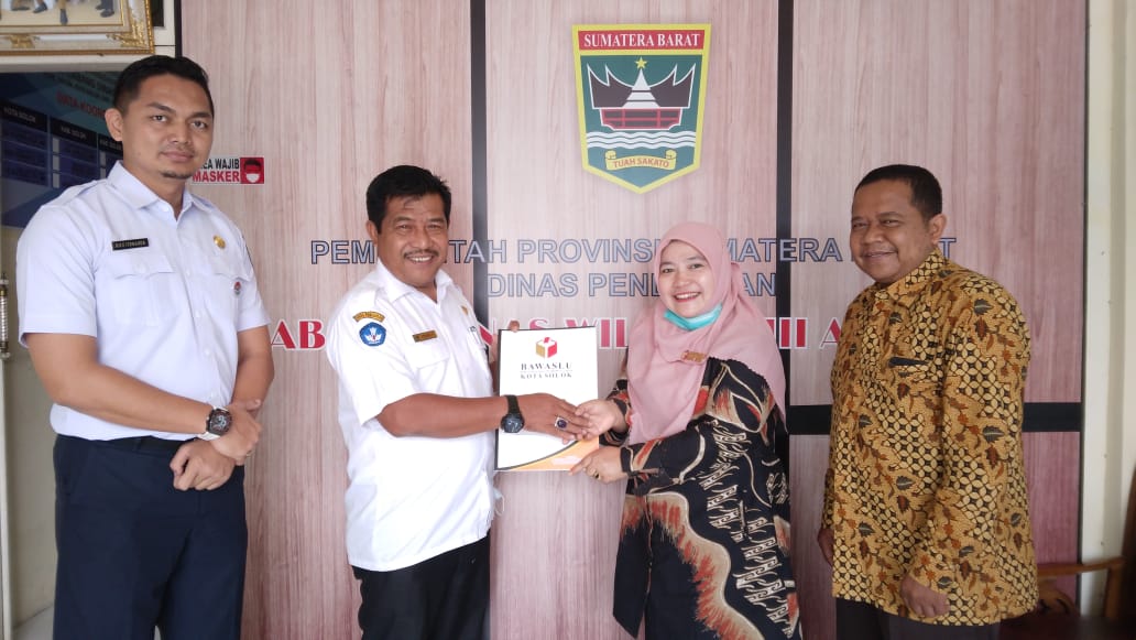 Minta ASN dilingkungan SMA Se-Kota Solok netral dalam perhelatan Pemilu, Bawaslu Kota Solok gandeng Kacabdin Wilayah III
