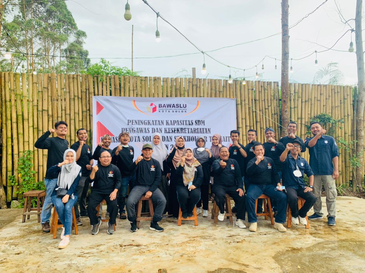 Tingkatkan Kapasitas SDM Sekretariat, Bawaslu Kota Solok Laksanakan Kegiatan Capasity Building 2021