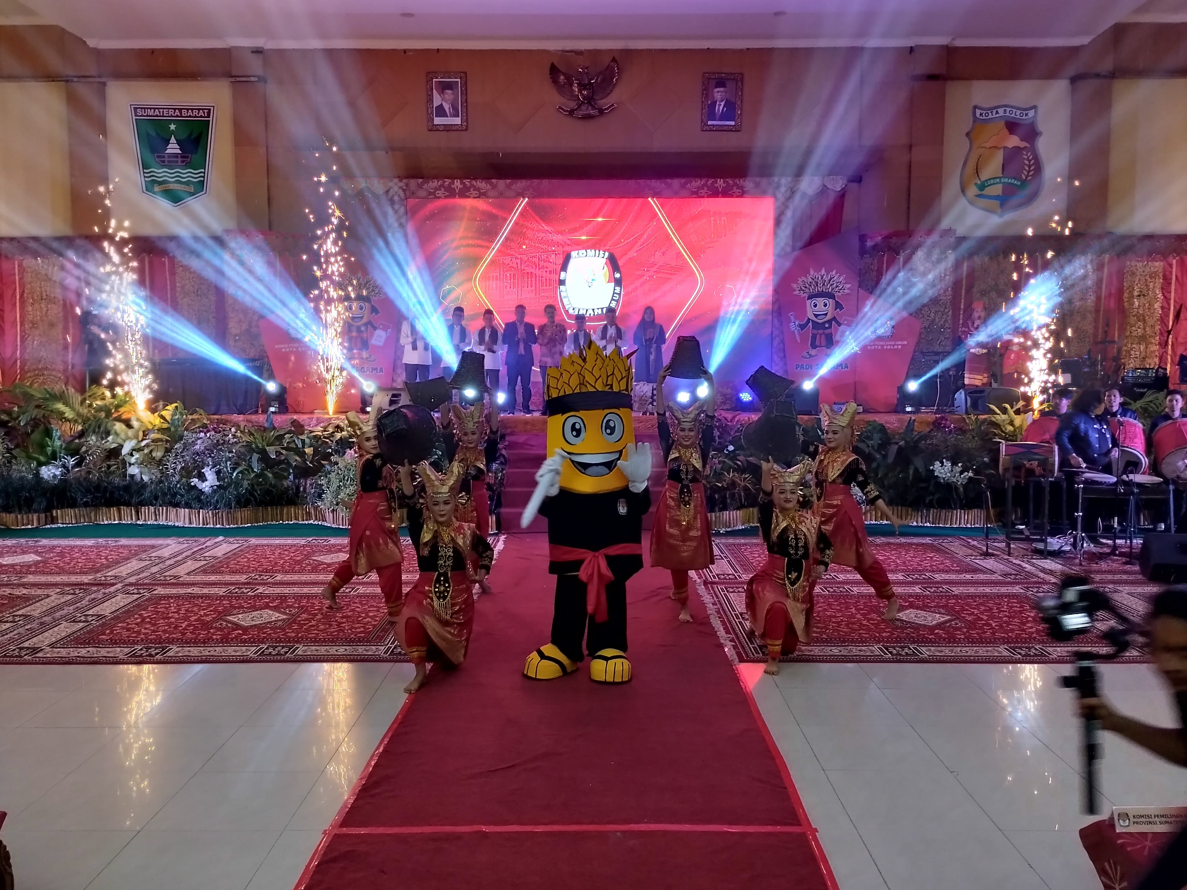 Bawaslu Kota Solok Hadiri Launching Pemilihan Walikota dan Wakil Walikota Solok Tahun 2024