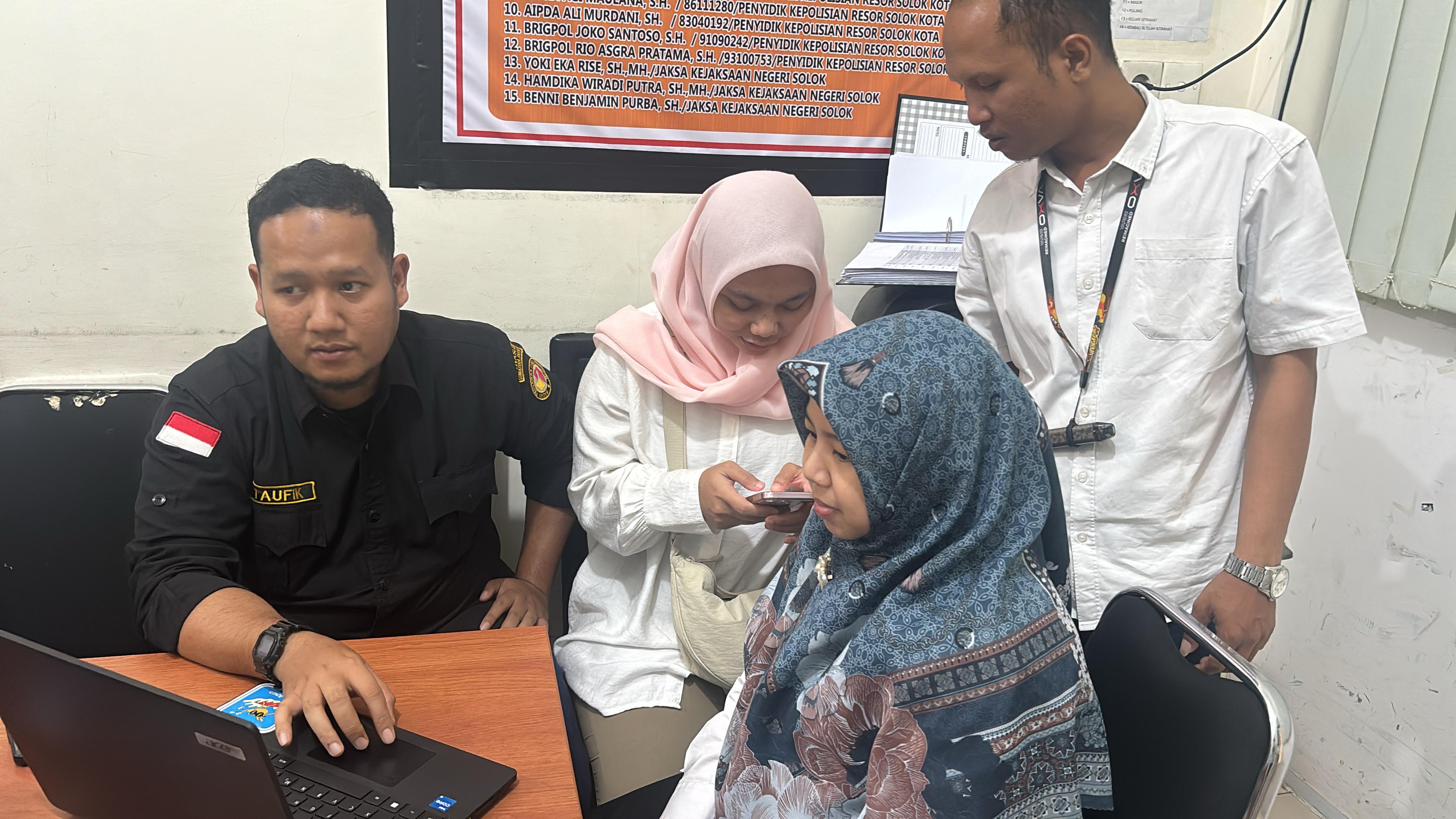 Dalam menghadapi monitoring dan evaluasi Keterbukaan Informasi Publik (KIP) dari Komisi Informasi Provinsi Sumatera Barat, Bawaslu Provinsi Sumatera Barat melakukan supervisi ke Kantor Bawaslu Kota Solok, Rabu (18/09).