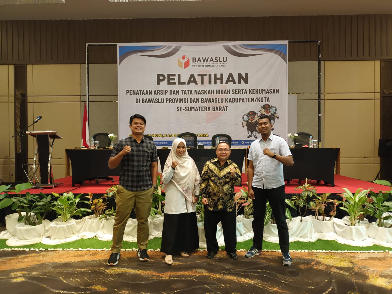 Bawaslu Kota Solok menghadiri pelatihan penataan arsip dan tata naskah hibah di Balcon Suite & Resort, Selasa s.d Kamis (03/09/24 s.d 05/09/24).