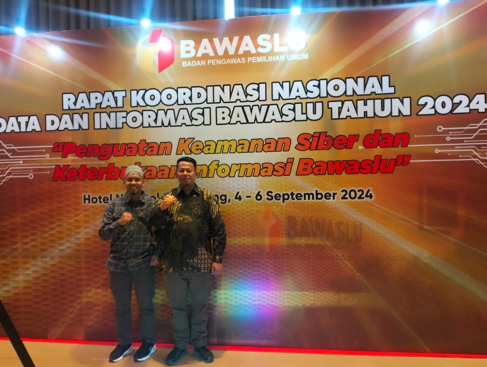 Ketua Bawaslu Kota Solok, Rafiqul Amin menghadiri kegiatan Rapat Koordinasi Penyusunan Pedoman Pembentukan Pengawas Tempat Pemungutan Suara (PTPS) dalam Pemilihan Serentak Gubernur, Bupati, dan Walikota Tahun 2024, di Yogyakarta (30/08/2024 s.d 2/09/2024).