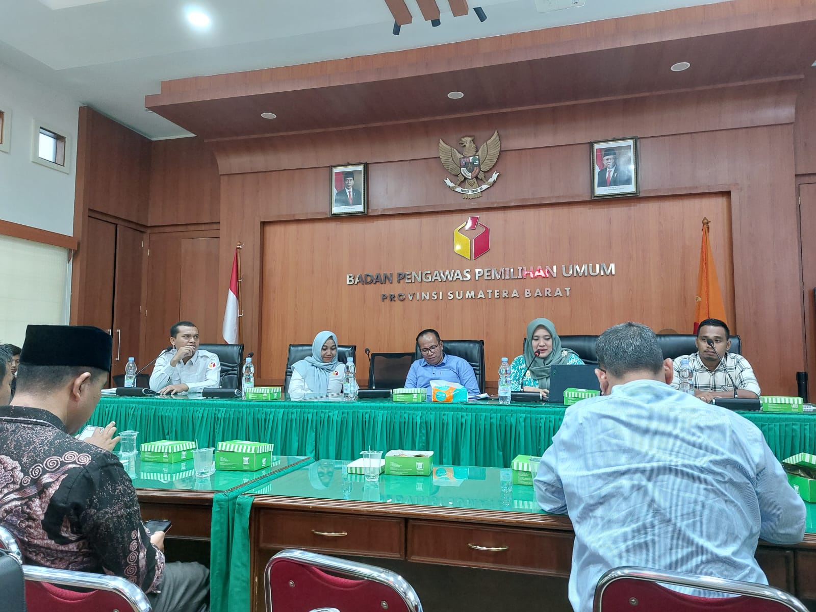 Bawaslu Kota Solok hadiri kegiatan Rapat Koordinasi Penanganan Permohonan Informasi Publik pada Pilkada Tahun 2024 dan pendampingan pelaksanaan monitoring dan evaluasi, Padang (11/09).