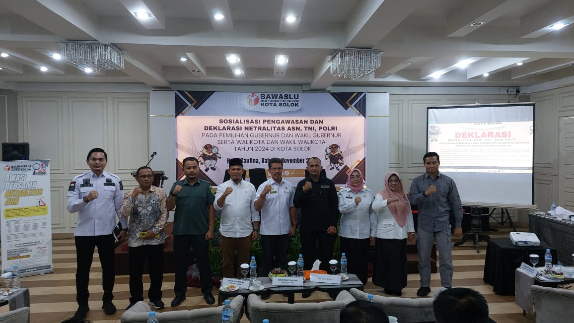 Bawaslu Kota Solok menggelar Deklarasi Netralitas ASN, TNI, dan Polri di Hotel Taufina pada Rabu (13/11).