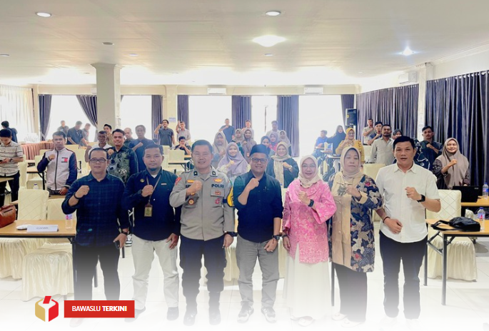 Badan Pengawas Pemilihan Umum (Bawaslu) Kota Solok menggelar kegiatan Rapat Koordinasi Pengawasan Tahapan Kampanye Pemilihan Gubernur dan Wakil Gubernur serta Walikota dan Wakil Walikota Solok Tahun 2024 di Solok Premier Hotel Syariah, Sabtu (26/10).