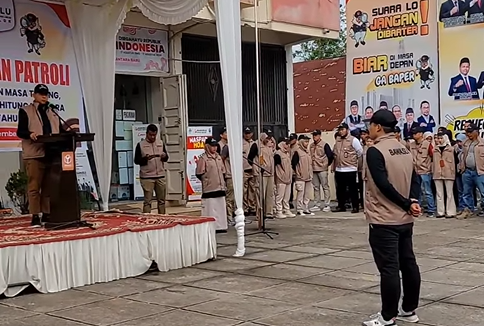 Bawaslu Kota Solok menggelar Apel Siaga dan Patroli Pengawasan Masa Tenang Pemungutan dan Perhitungan Suara Walikota dan Wakil Walikota tahun 2024, pada Sabtu (24/11/2024) di Halaman Kantor Bawaslu Kota Solok