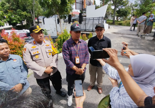 Badan Pengawas Pemilihan Umum (Bawaslu) Kota Solok melakukan serangkaian persiapan dalam mengawal pelaksanaan Pemilihan Serentak Gubernur dan Wakil Gubernur serta Wali Kota dan Wakil Wali Kota Solok Tahun 2024 yang akan dihelat Rabu, 27 November 2024.