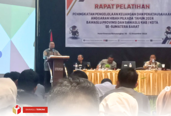 Bawaslu Kota Solok mengikuti kegiatan rapat pelatihan peningkatan pengelolaan keuangan dan penatausahaan anggaran hibah Pilkada Tahun 2024 yang digelar oleh BAwaslu Provinsi Sumatera Barat di Hotel Emersia, Batusangkar, (10-12/12/2024).