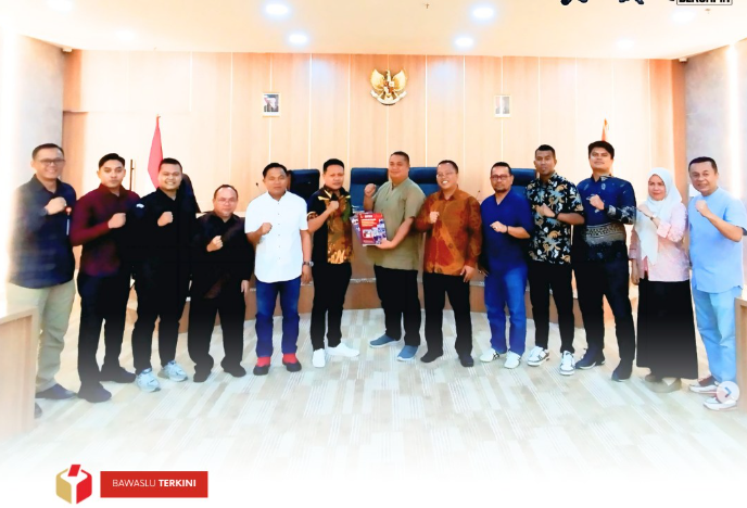 Bawaslu Kota Solok secara resmi menyerahkan Laporan Pengawasan Tahapan Pemilu & Pemilihan Tahun 2024 kepada Bawaslu Republik Indonesia (RI) pada Jumat, 28 Februari 2025. 