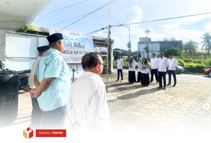 Dalam rangka memperingati Hari Ulang Tahun Badan Pengawas Pemilihan Umum (Bawaslu) Republik Indonesia yang ke-17, Bawaslu Kota Solok menggelar apel peringatan pada Rabu, 9 April 2025.