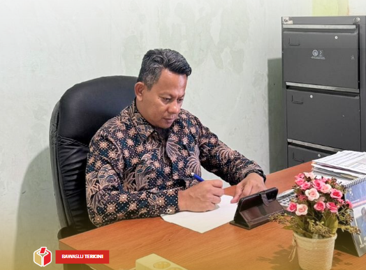 Bawaslu Kota Solok turut serta dalam Rapat Koordinasi Perencanaan Program dan Anggaran Kegiatan Kelembagaan Bawaslu Provinsi dan Bawaslu Kabupaten/Kota se-Sumatera Barat yang diselenggarakan secara daring oleh Bawaslu Provinsi Sumatera Barat pada Rabu (23/07/2025).