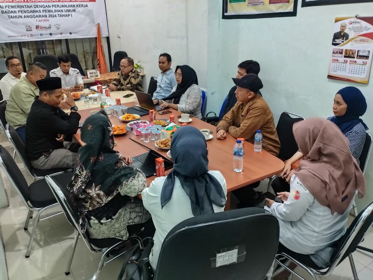 Bawaslu Kota Solok menerima kunjungan monitoring dari Pusat Data dan Informasi (Pusdatin) Bawaslu RI pada Rabu, 10 September 2025, bertempat di Kantor Bawaslu Kota Solok.