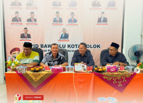 Bawaslu Kota Solok melaksanakan Rapat Dalam Kantor (RDK) Divisi Sumber Daya Manusia dengan tema “Manajemen SDM Pengawas dan SDM Aparatur Pengawas Pemilu” pada Kamis, 2 Oktober 2025, bertempat di Kantor Bawaslu Kota Solok.