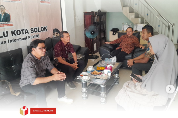 Bawaslu Kota Solok menerima kunjungan Monitoring dan Evaluasi (Monev) Keuangan dari Bawaslu Provinsi Sumatera Barat pada Rabu, 2 Juli 2025.