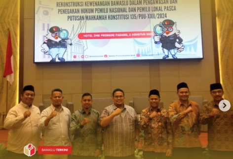 Ketua dan Anggota Bawaslu Kota Solok turut hadir dalam kegiatan Forum Bawaslu Sumbar Mendengar yang diselenggarakan oleh Bawaslu Provinsi Sumatera Barat pada Sabtu, 2 Agustus 2025 di Hotel ZHM Premiere Padang.