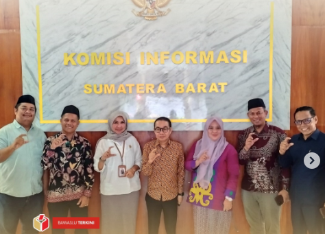 Sebagai bentuk komitmen terhadap keterbukaan informasi publik, Bawaslu Kota Solok melakukan kunjungan konsultasi ke Komisi Informasi Provinsi Sumatera Barat pada Senin, 4 Agustus 2025. 