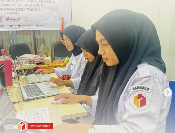 Calon Pegawai Negeri Sipil (CPNS) Bawaslu Kota Solok mulai mengikuti Massive Open Online Course (MOOC) Pelatihan Dasar (Latsar) CPNS Tahun 2025 pada Rabu (20/8/2025).