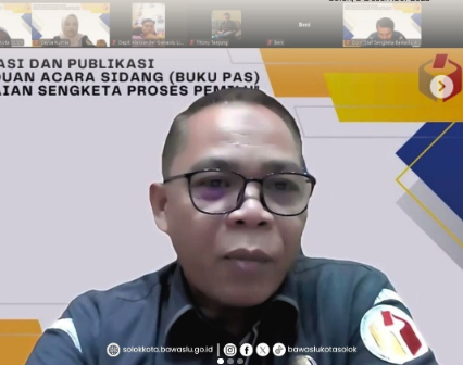 Bawaslu Kota Solok berpartisipasi dalam kegiatan bedah buku berjudul “Panduan Acara Sidang (PAS) pada Pemilu” yang diselenggarakan secara daring pada Senin, 8 Desember 2025.