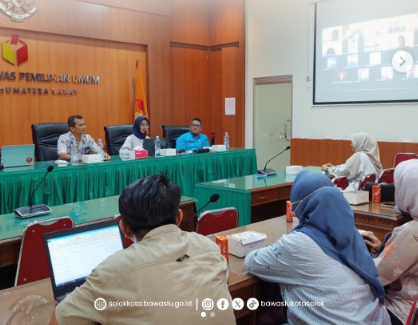Bawaslu Kota Solok mengikuti Rapat Dalam Kantor (RDK) Reformasi Birokrasi bertajuk "Penguatan Tata Kelola Kearsipan Bawaslu Kabupaten/Kota se-Sumatera Barat" pada Sabtu (20/12/2025).