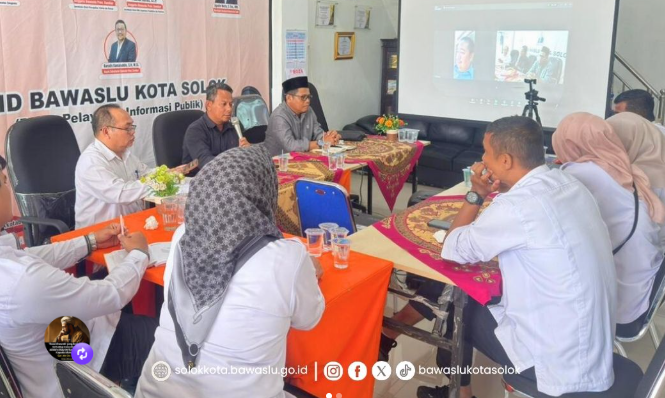 Bawaslu Kota Solok bergerak cepat melakukan pembenahan internal melalui Rapat Pleno Rutin yang digelar di Ruang Rapat Sekretariat, Rabu (07/01).