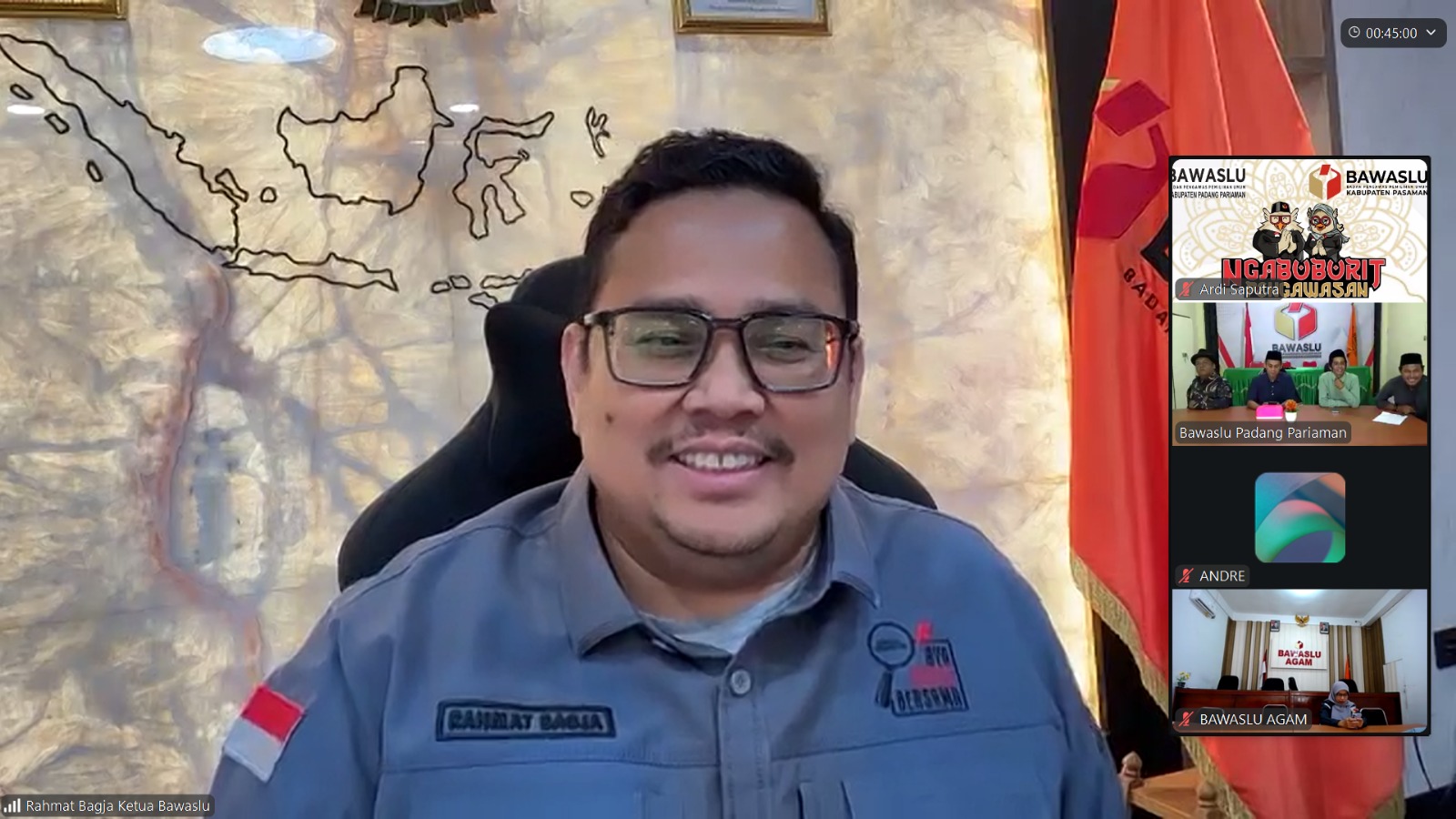 Bawaslu Kota Solok kembali mengikuti kegiatan Ngabuburit Pengawasan yang digelar secara daring pada Senin (2/3). Kegiatan ini mengusung tema “Kehumasan Bawaslu sebagai Jembatan Mengatasi Isu Negatif dengan Komunikasi Efektif”