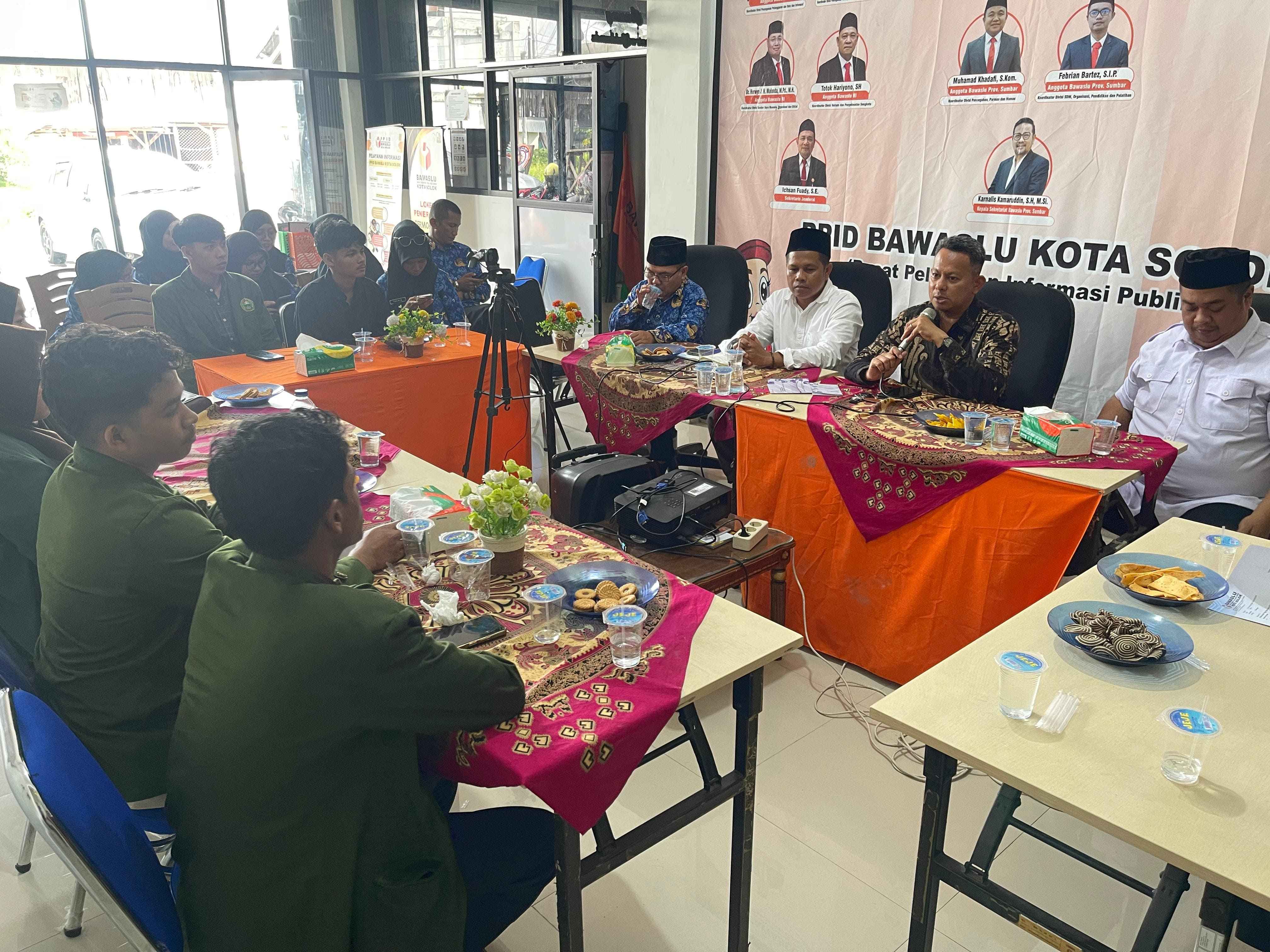 Bawaslu Kota Solok lakukan penguatan demokrasi di luar tahapan pemilu.