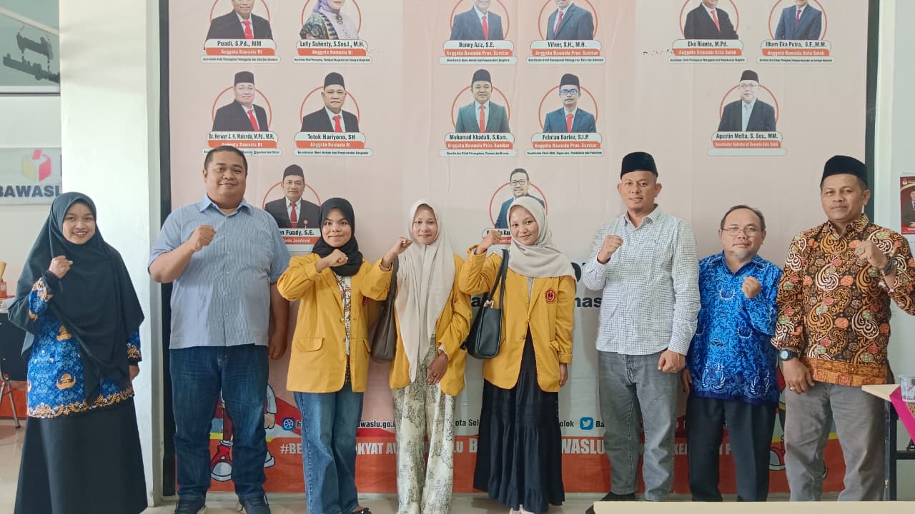 kunjungan tiga mahasiswa Program Studi Pendidikan Ekonomi Fakultas Keguruan dan Ilmu Pendidikan (FKIP) Universitas Mahaputra Muhammad Yamin (UMMY) Solok dalam rangka pelaksanaan observasi dan pengumpulan informasi terkait manajemen sumber daya manusia, Selasa (23/6/2026)