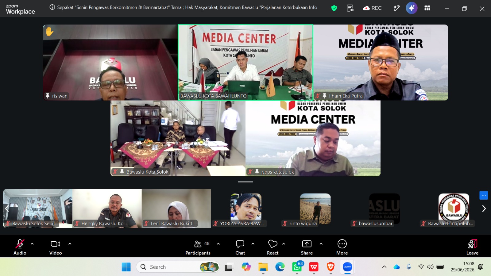 Bawaslu Kota Solok mengikuti kegiatan Sepakat (Senin Pengawas Berkomitmen dan Bermartabat), dengan tema "Hak Masyarakat, Komitmen Bawaslu: Perjalanan Keterbukaan Informasi Publik di Bawaslu Kota Sawahlunto", Senin (29/6/2026).