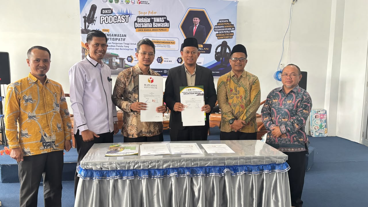 Kerja Sama (MoU) Bawaslu Kota Sekolah bersama STAI Solok Nan Indah dalam peningkatan Pengawasan Partisipatif di Perguruan Tinggi. Jumat (17/7/2026).