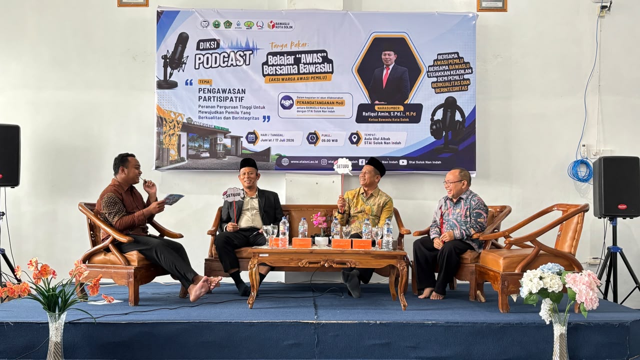 Rafiqul Amin, Ilham Eka Putra dan Agustin Melta menjadi pembicara di Diksi Podcat di Kampus STAI Solok Nan Indah, Jumat (17/7/2026).