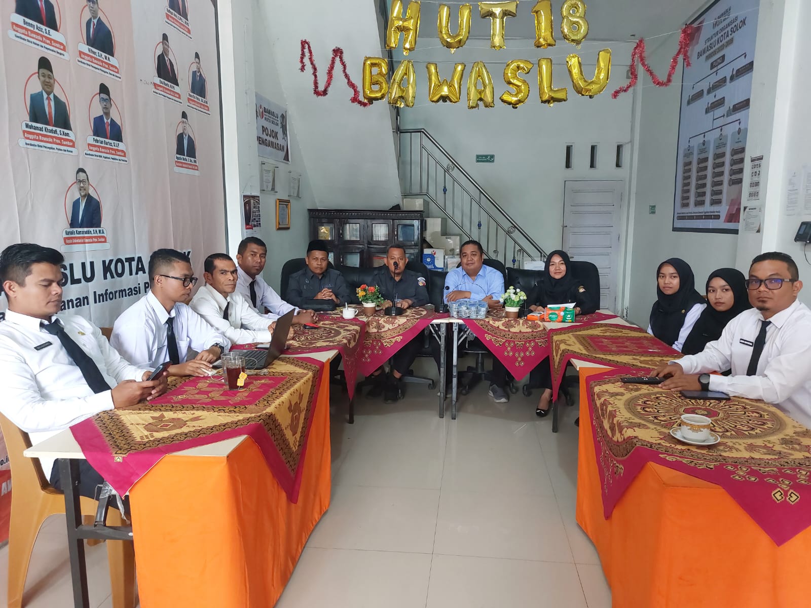 Bawaslu Kota Solok mengikuti kegiatan Penutupan Orientasi Pegawai Pemerintah dengan Perjanjian Kerja (PPPK) Tahun 2026 di lingkungan Sekretariat Bawaslu Provinsi Sumatera Barat secara daring, Senin (10/8/2026).