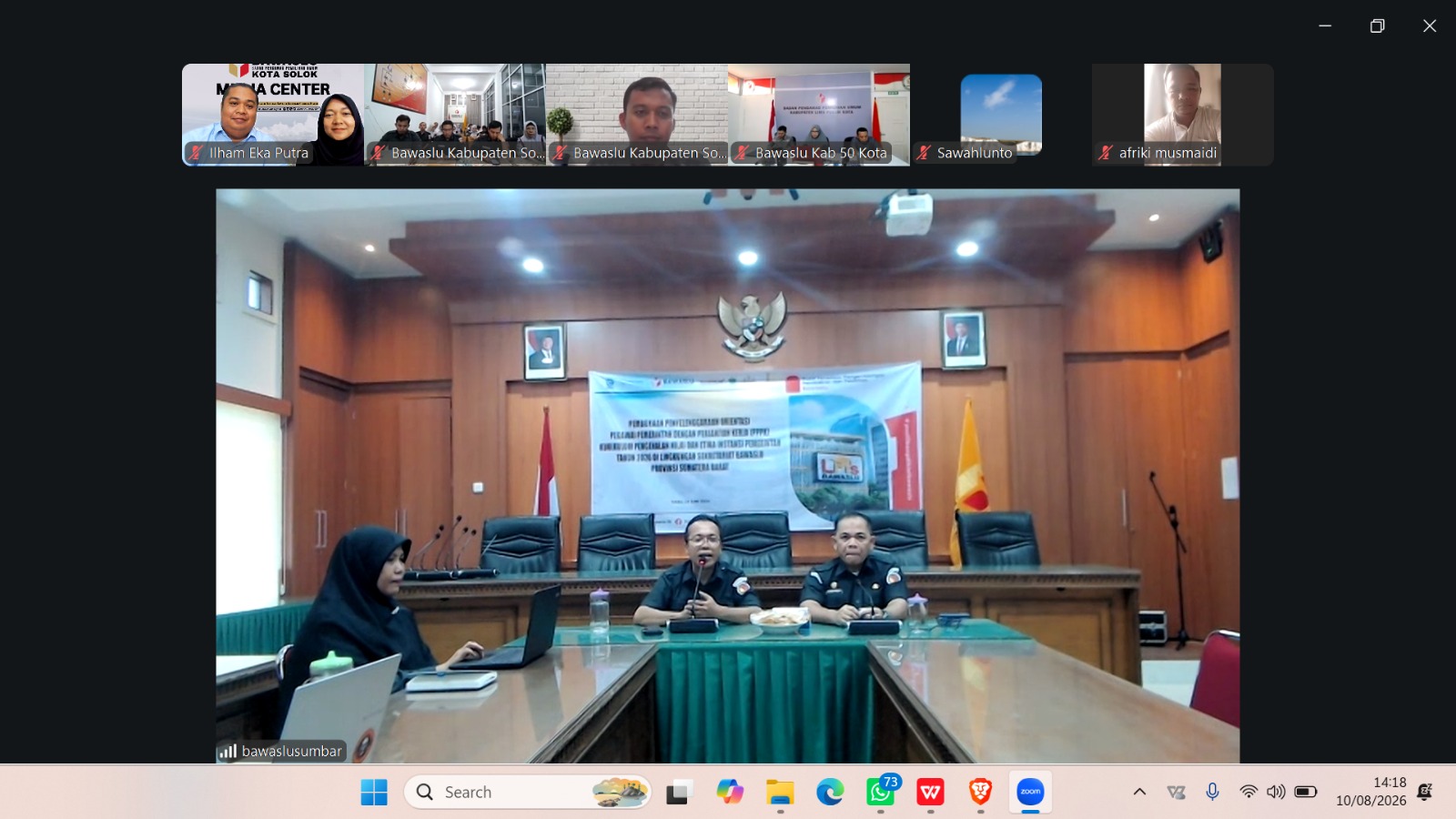 Bawaslu Kota Solok mengikuti kegiatan Senin Pengawas Berkomitmen dan Bermartabat (SEPAKAT) yang diselenggarakan oleh Bawaslu Kabupaten Solok, Senin (10/8/2026).