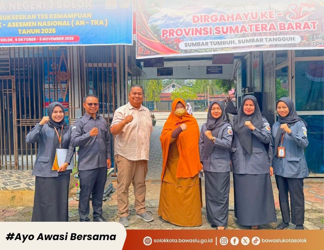Bawaslu Kota Solok dalam memperkuat pendidikan demokrasi dan pengawasan partisipatif tingkat SMA di Kota Solok. Senin (5/10/2026)