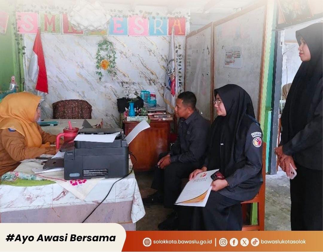 Bawaslu Kota Solok perkuat pengawasan partisipatif di SMK Kesehatan Rahmatul Aisy pada kunjungan Audiensi Persiapan Kerja Sama, Senin (5/10/2026)