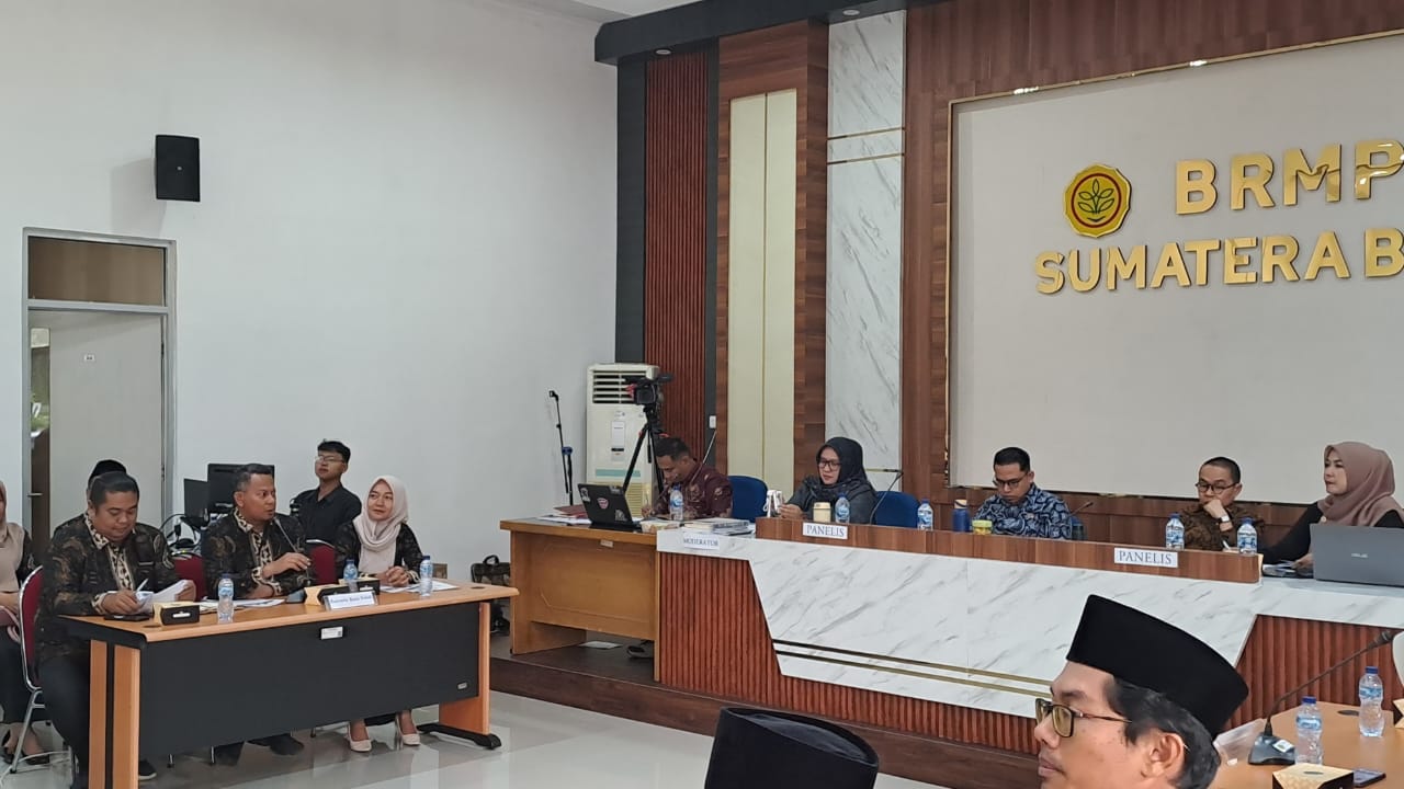 Bawaslu Kota Solok ikuti dan presentasi Monitoring dan Evaluasi (E-Monev) Keterbukaan Informasi Publik Tahun 2026 di hadapan Komisi Informasi Provinsi Sumatera Barat. (14/10/2026)