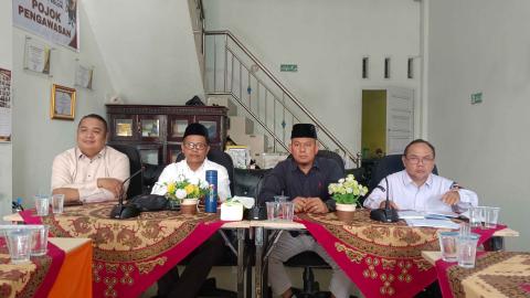 Pimpinan Bawaslu Kota Solok ikuti RDK secara Daring dalam Persiapan Kegiatan Pendidikan Pengawasas Partisipatif (P2P) (10/06/26) 