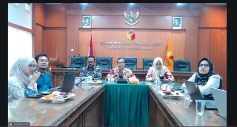 Bawaslu Kota Solok mengikuti kegiatan Zoom Meeting yang diselenggarakan oleh Bawaslu Provinsi Sumatera Barat pada Kamis (8/10/2026).
