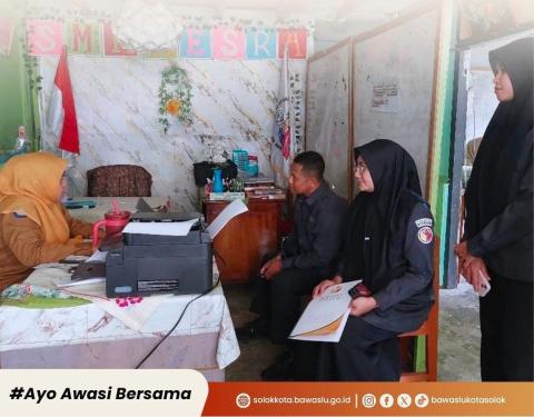 Bawaslu Kota Solok perkuat pengawasan partisipatif di SMK Kesehatan Rahmatul Aisy pada kunjungan Audiensi Persiapan Kerja Sama, Senin (5/10/2026)